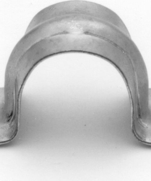 ABRAZADERA OMEGA PARA TUBO CONDUIT DE 38MM (1 1/2) MCA. CCH